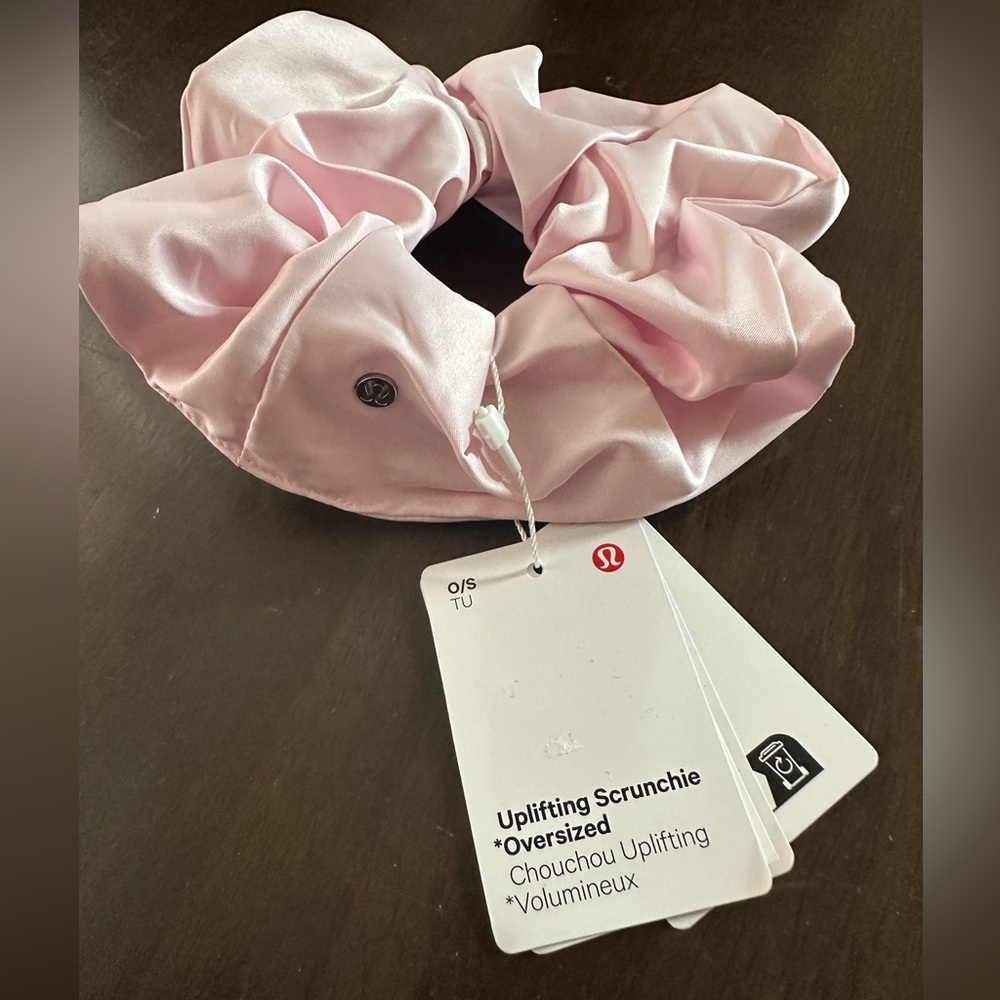 🍋LULULEMON OVERSIZED UPLIFTING SCRUNCHIE🍋‼️NWT‼️